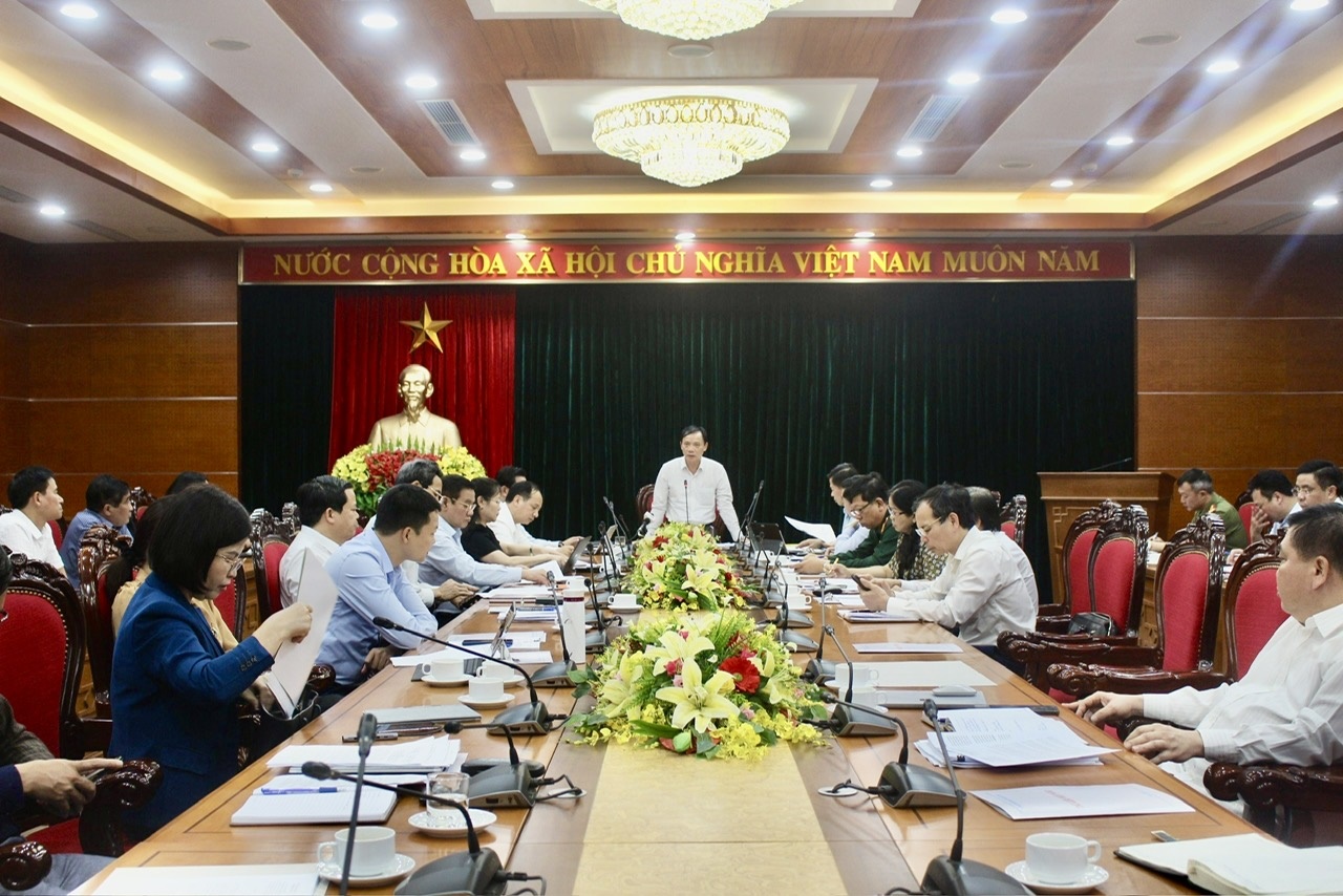 Đồng chí Bùi Văn Khánh, Phó Bí thư tỉnh ủy, Chủ tịch Ủy ban nhân dân tỉnh, Trưởng Ban Chỉ đạo phát biểu kết luận hội nghị